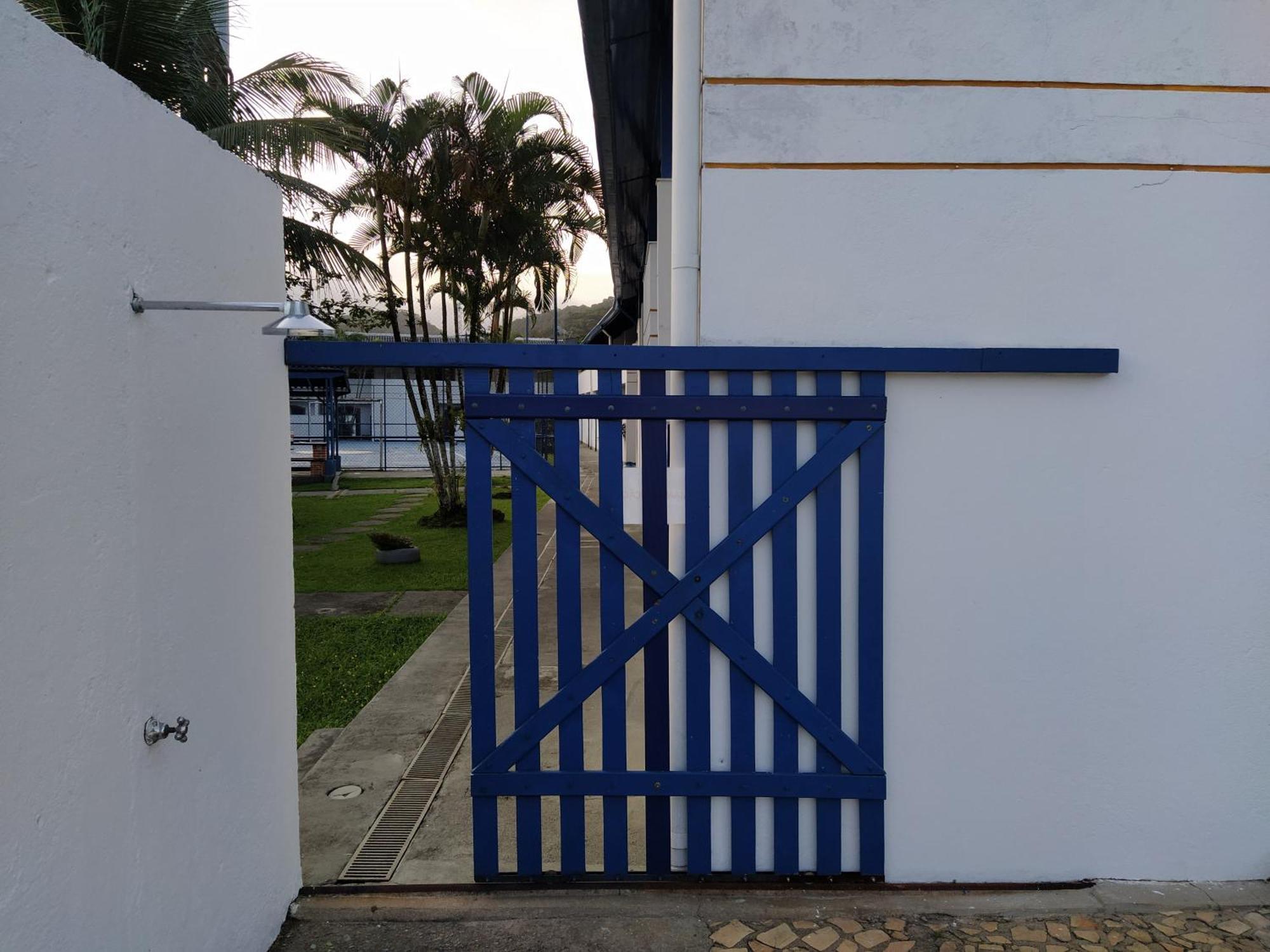 Condominio Encantador Com Piscina Убатуба Екстериор снимка